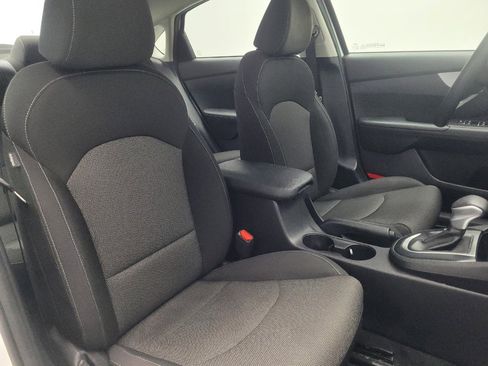 Used 2022 Kia Forte LXS w/ LXS Technology Package image 21