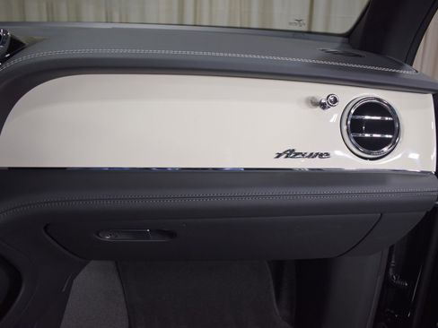 New 2024 Bentley Bentayga Extended Wheelbase image 30