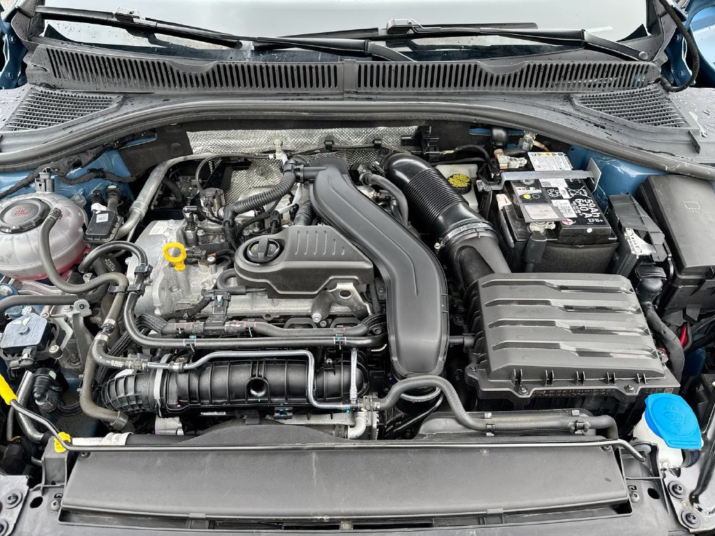 Used 2025 Volkswagen Jetta Sport FWD image 24