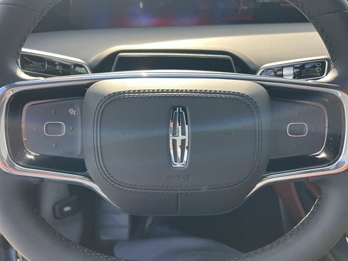 New 2026 Lincoln Nautilus Reserve w/ Jet Appearance Package image 15