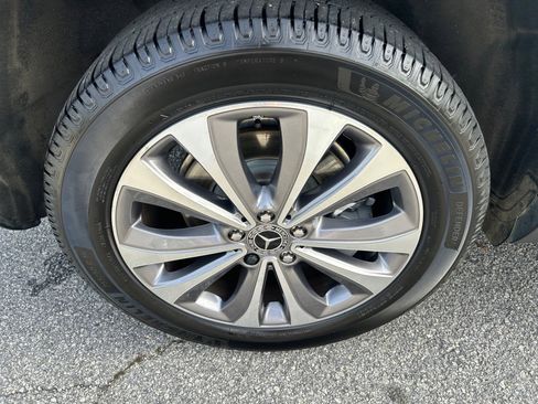 Used 2022 Mercedes-Benz GLE 350 4MATIC image 23