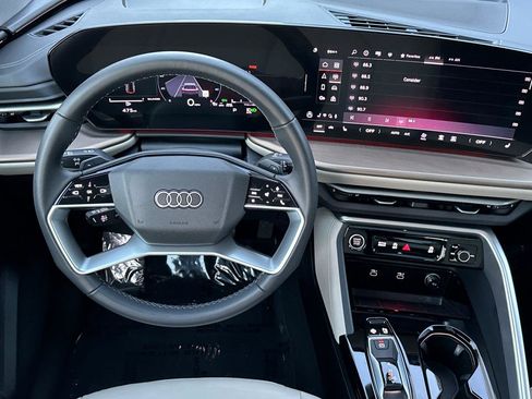 Used 2025 Audi Q5 Premium w/ 19" Wheel Package image 13