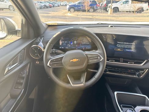 New 2026 Chevrolet Equinox LT image 35