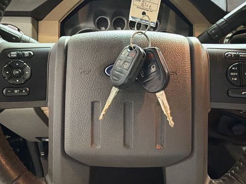 Used 2014 Ford F250 Lariat w/ Lariat Ultimate Package AWD/4WD image 56