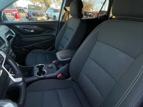 Used 2024 GMC Terrain SLE image 22