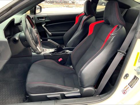 Used 2015 Scion FR-S image 8