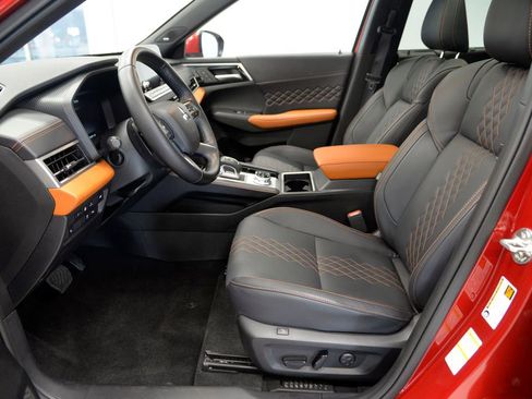 Used 2025 Mitsubishi Outlander SEL image 15