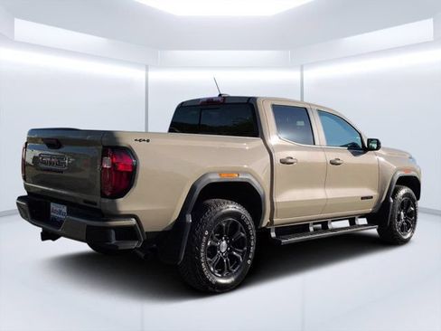 Used 2024 GMC Canyon Elevation w/ Convenience Package AWD/4WD image 3