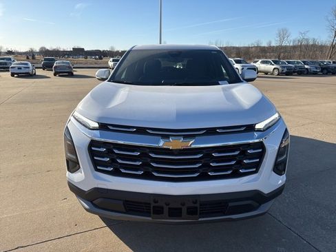 New 2026 Chevrolet Equinox LT image 8