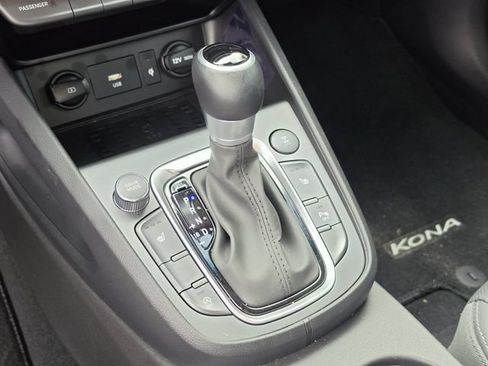 Used 2023 Hyundai Kona Limited AWD/4WD image 27