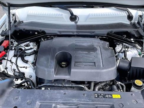 Used 2023 Land Rover Defender 110 SE AWD/4WD image 30