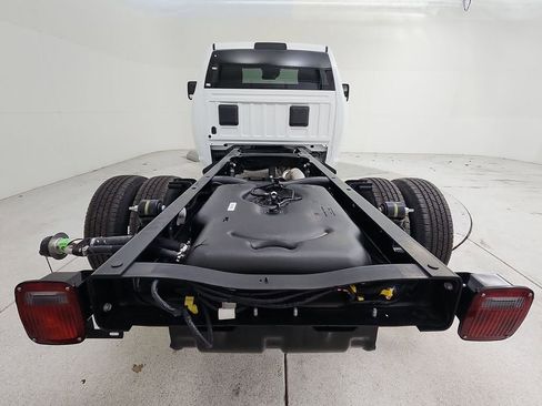 New 2026 RAM 3500 Tradesman AWD/4WD image 7