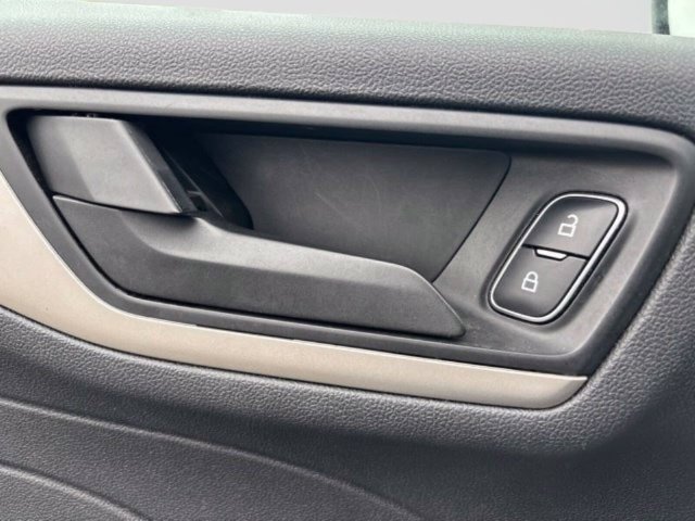 Used 2022 Ford Escape SE FWD image 15
