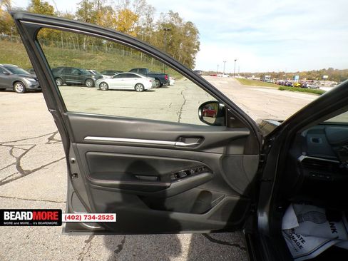 Used 2024 Nissan Altima 2.5 SR w/ SR Premium Package image 22