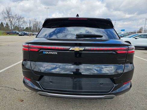 Used 2025 Chevrolet Equinox EV LT image 6