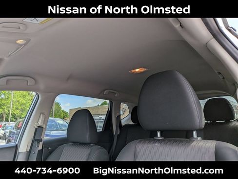 Used 2018 Nissan Rogue SV AWD/4WD image 21