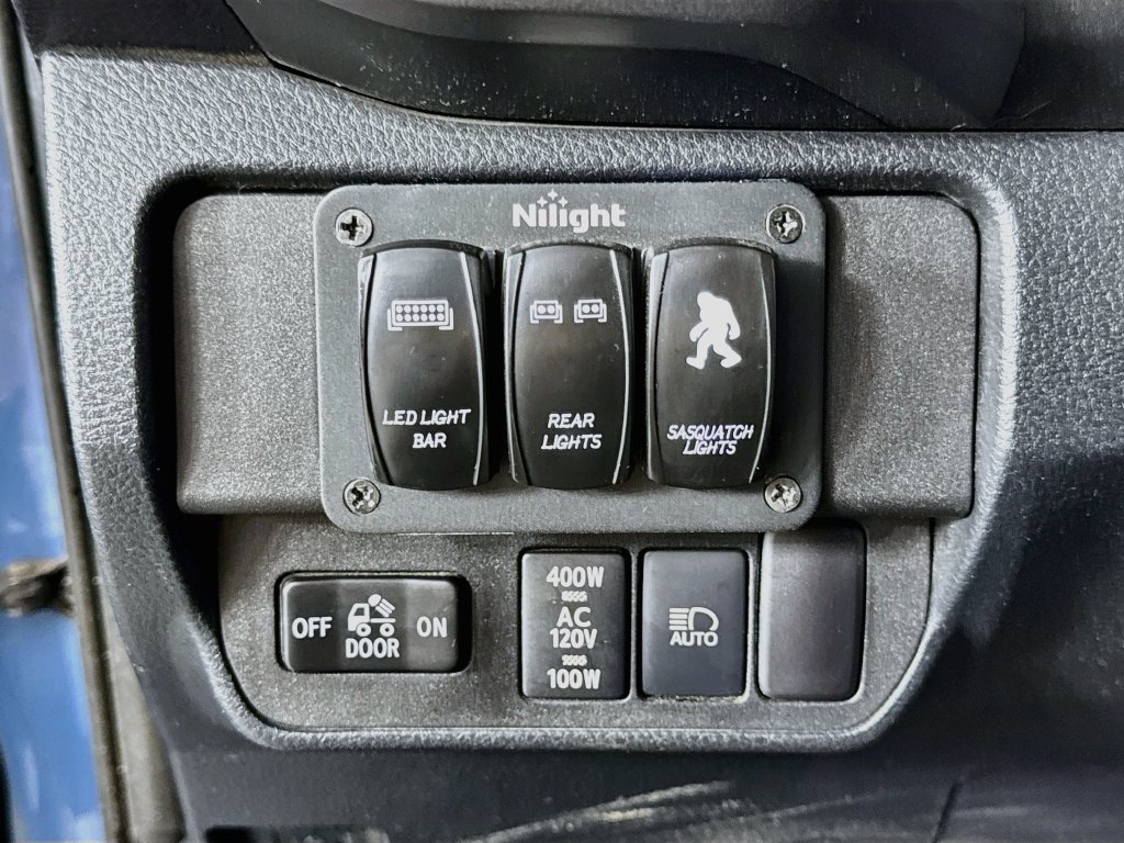 Used 2019 Toyota Tacoma TRD Off-Road AWD/4WD image 18