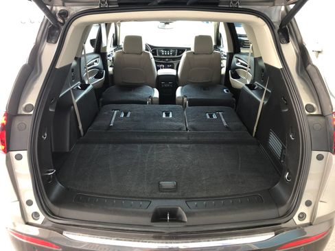 Used 2019 Buick Enclave Essence FWD image 10