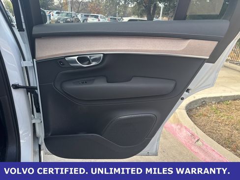 Certified 2025 Volvo XC90 B6 Plus image 15