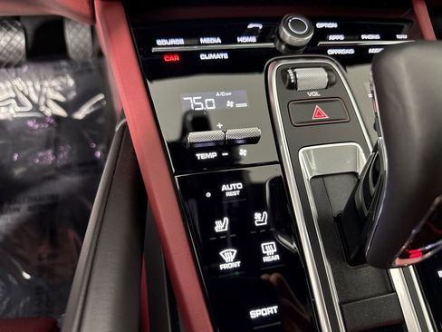 Certified 2023 Porsche Cayenne Platinum Edition AWD/4WD image 30