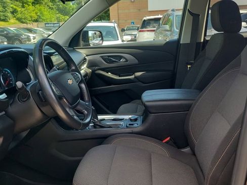 Used 2018 Chevrolet Traverse LT FWD image 17