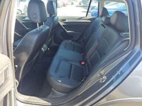 Used 2017 Volkswagen Golf Alltrack SE AWD/4WD image 9