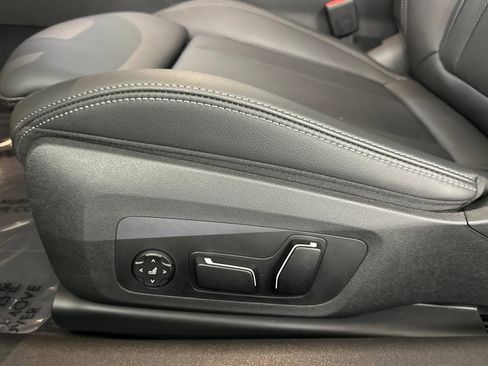 Used 2026 BMW M440i Coupe w/ Premium Package image 14