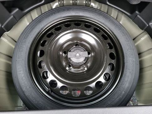 Used 2023 Chevrolet Equinox RS w/ RS Leather Package image 34