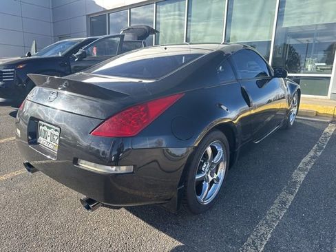 Used 2007 Nissan 350Z Touring image 3