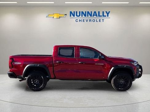 New 2026 Chevrolet Colorado Trail Boss w/ Off-Road Front Bumper Package AWD/4WD image 6