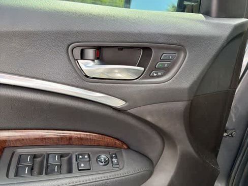 Used 2020 Acura MDX FWD image 31