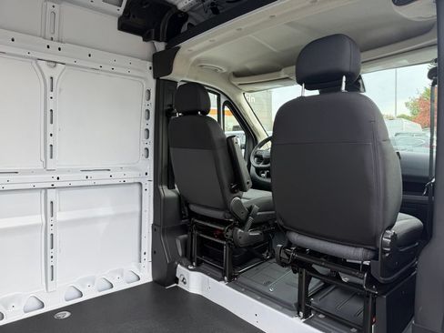 New 2026 RAM ProMaster 2500 w/ Convenience Group FWD image 28