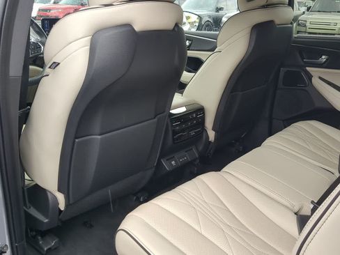 Used 2025 Acura MDX Type S AWD/4WD image 19