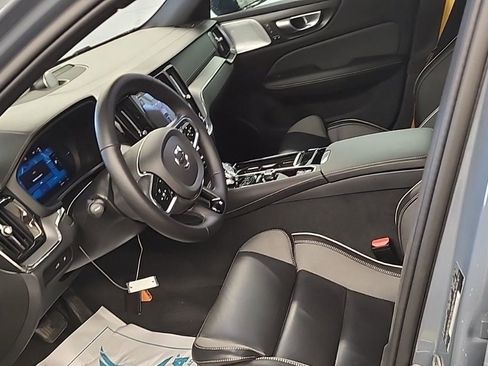 Used 2024 Volvo V60 T8 Polestar image 7