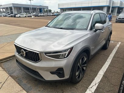 Used 2025 Volvo XC40 B5 Plus