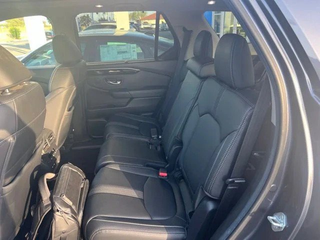 Certified 2025 Honda Pilot Touring image 23