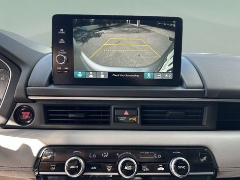 Certified 2025 Honda Pilot Touring image 28