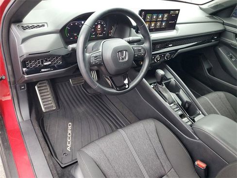 Used 2023 Honda Accord Sport image 6