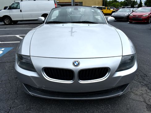 Used 2006 BMW Z4 3.0i image 3