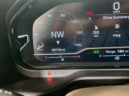 Used 2022 GMC Yukon Denali w/ Advanced Technology Package AWD/4WD image 12