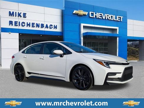 Used 2024 Toyota Corolla SE image 1