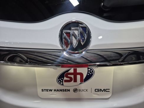 Certified 2024 Buick Enclave Premium AWD/4WD image 31