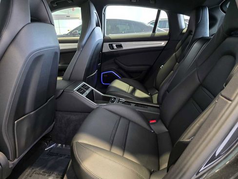 Used 2018 Porsche Panamera 4S AWD/4WD image 19