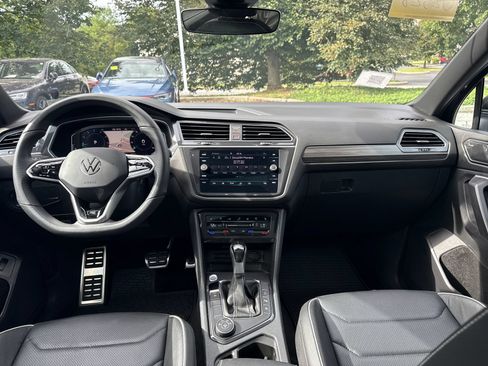 Certified 2024 Volkswagen Tiguan SEL R-Line AWD/4WD image 13