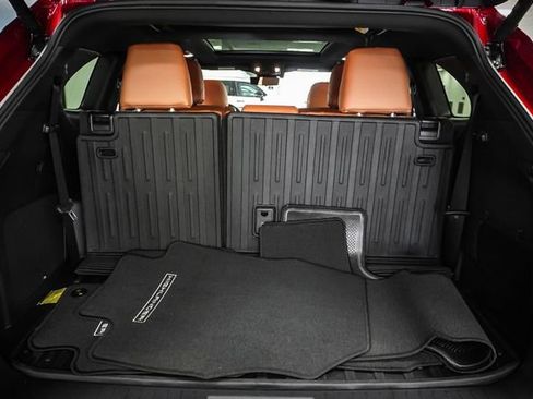 Used 2024 Toyota Highlander Platinum image 24