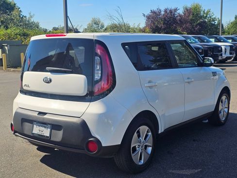 Used 2016 Kia Soul FWD image 7