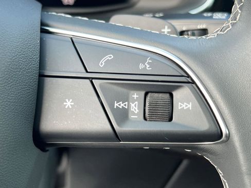 Certified 2025 Audi Q7 3.0T Premium w/ Convenience Package image 26