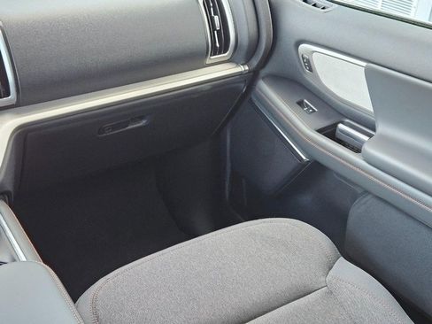 New 2025 Ford Expedition Active image 10