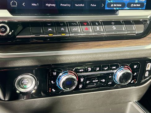 Used 2023 GMC Sierra 1500 SLT w/ SLT Premium Package image 27