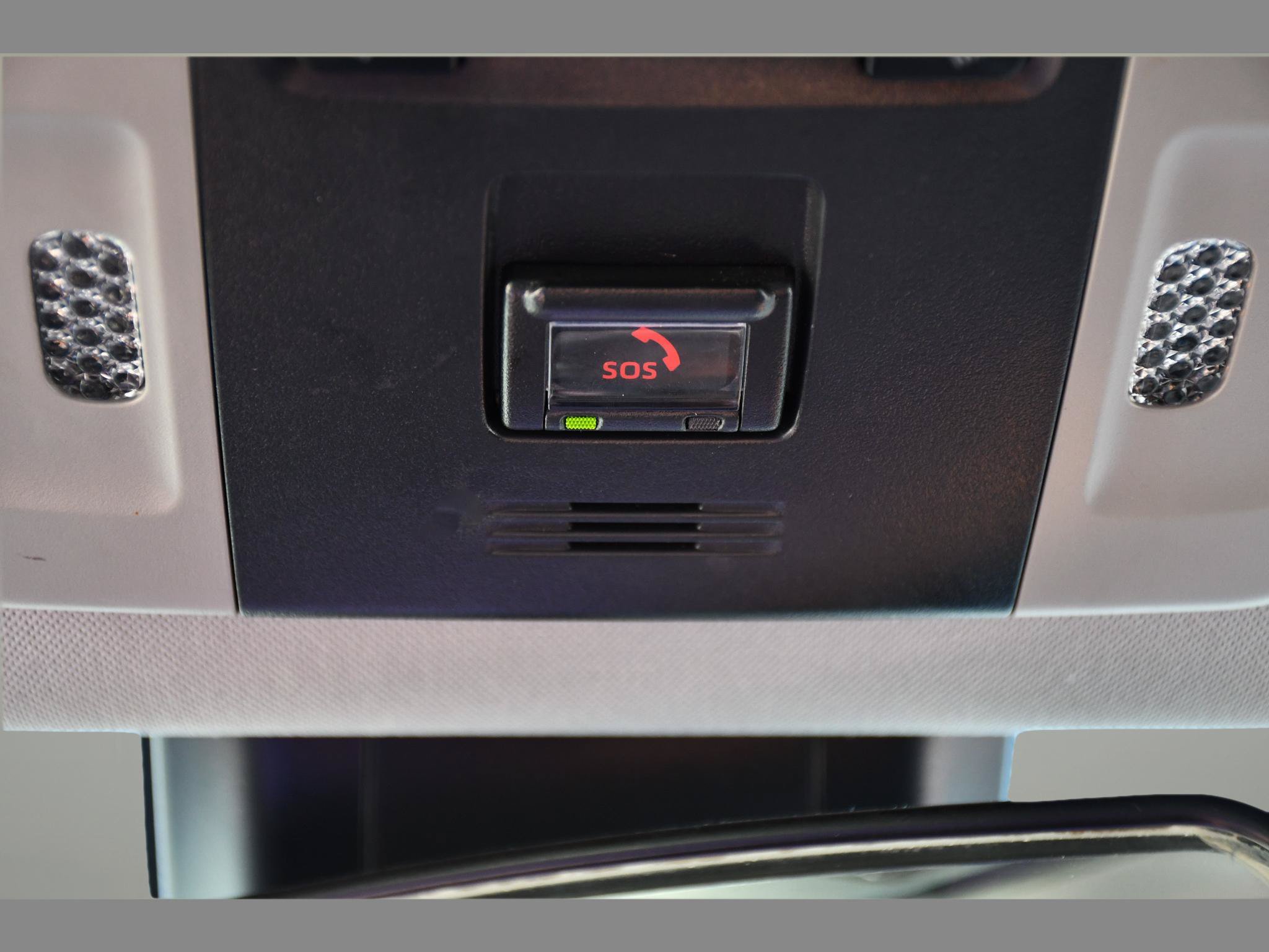 Used 2021 Toyota Camry SE FWD image 31